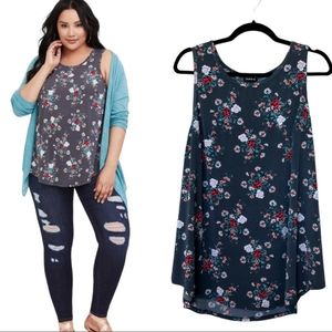 Torrid Blouse	Grey Floral Sleeveless Round Neck Shirttail Hem Crepe Tank Top 2X